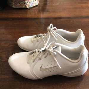 Nike sideline cheer shoes size 8 1/2